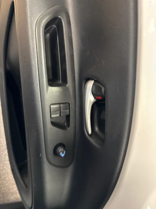 Toyota Aygo X 1.0 VVT-i MT Play /clima/stoelverw / camera/cruisec /pdc/apple/boeken / 14