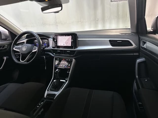 Volkswagen T-Roc 1.5 TSI 150pk DSG Life Navigatie Trekhaak Parkeersensoren App-Connect DAB+ / 4