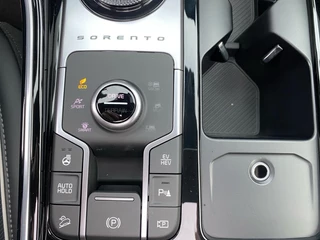 Kia Sorento 1.6 T-GDi Plug-in Hybrid 4WD ExecutiveLine 7p | Bel voor info | 253 pk | Head-up display | Nu €3000 Inruilpremie! / 23