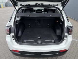 Jeep Compass 4xe 240 Plug-in Hybrid Electric Summit (Elektrisch Schuifdak - Leder incl verwarming/koeling/geheugen - Elektrische Klep - 360gr Camera - Adaptieve Cruise Controle - 19"- Keyless Entry - LED - 4x4) / 15