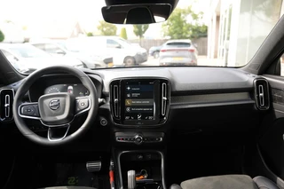 Volvo XC40 1.5 T4 RECH R-DESIGN Camera,Carplay, Harman Kardon / 20