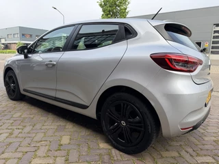 Renault Clio 1.0 TCe / Navigatie / Apple CarPlay - Android / 1e Eigenaar / ALL-Season banden / Cruise Control / PDC met optische w / 7