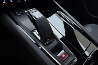 Peugeot 508 SW 1.2 PureTech Allure Pack Business | Adaptive Cruise Control | Stoelverwarming | Navigatie | LED koplampen | Camera | Trekhaak | Apple Carplay & Android Auto | Keyless Entry & Start / 34