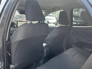 Toyota Yaris 1.5 Hybrid 115 Dynamic LM-VELGEN 16'' APPLE/ANDROID LED NAVI KEYLESS CAMERA CLIMATE PRIVACY GLASS NL-AUTO / 10
