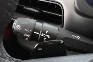 Jeep Avenger 1.2 e-Hybrid Altitude JBL Keyless Elektrische Achterklep / 42