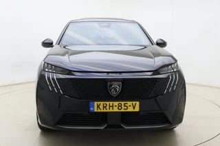 Peugeot e-3008 GT Long Range 230 97 kWh | DEMO | 8 jaar garantie | Panoramisch schuifdak | Stoelverwarming voor en achter | Alcantara bekleding | Navigatie | Camera / 7