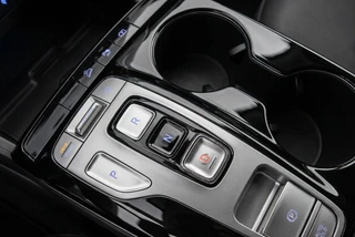 Hyundai Tucson 1.6 T-GDI PHEV Comfort Smart 265pk l Camera l Carplay | Adapt.Cr | AllSeason / 19