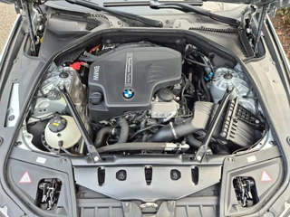 BMW 5 Series 520i High Executive M Sport Schuifdak Apple CarPlay 2e eigenaar dig. Dash NAP NL / 26
