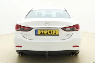 Mazda 6 2.0 TS | Navigatie | Trekhaak  (1.300KG trekgewicht )| Climate control | Stoelverwarming | Parkeersensoren | Cruise control | Extra getint glas / 12