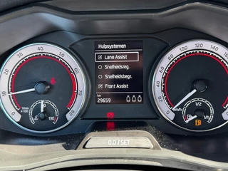 Skoda Kamiq 1.0 TSI Monte Carlo * Panoramadak * Stoelverwarming * Carplay * Full Led * / 30