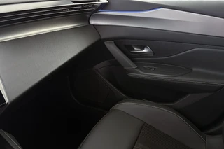 Peugeot e-308 SW GT 54 kWh / 21