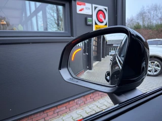 Volvo XC40 1.5 T5 Plus Dark | H/K Memory | Pilot Assist | 360 | Stoel/Stu / 27