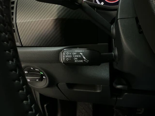 Skoda Kodiaq 1.5 TSI 150pk DSG Sportline Business Alcantara Stoelverwarming Trekhaak Camera Stoelverwarming / 26