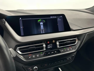 BMW 2-serie Gran Coupé 218i High Executive M Sport TREKHAAK CARPLAY NAVI ADAPTIEF CRUISE. / 34