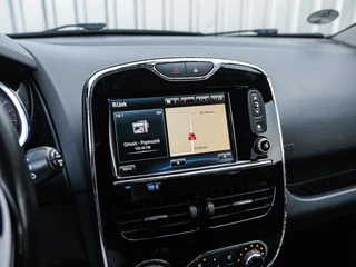 Renault Clio Estate 0.9 TCe Dynamique Navi | Climate control | Cruise control | PDC / 16