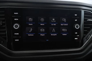 Volkswagen T-Roc 1.5 TSI Sport  150PK, Automaat, Apple carplay, Climate, / 22