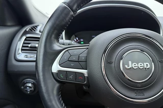 Jeep Compass 4xe 240 Plug-in Hybrid Electric S | Navigatie | Lederen bekleding | Panoramisch schuifdak | Keyless | Stoelverwarming | Zwart dak / 23