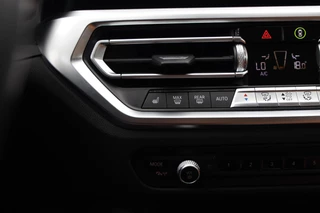 BMW 3-serie Touring 318i Business Edition Plus|Leder|Automaat|Individual|Navi|Apple carplay/Android auto|Cruise| / 15