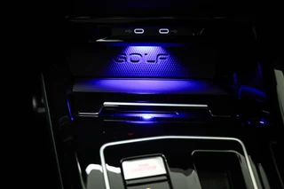 Volkswagen Golf 1.5 eHybrid GTE | LEDER | PANORAMADAK | HEAD UP | STOELVENTILATIE | STUURVERWARMING | TREKHAAK | 18" / 41