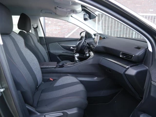 Peugeot 3008 1.2 PureTech Blue Lease Executive | Trekhaak | Navigatie | Climate control | Lichtmetalen velgen | Cruise control | Parkeersensoren achter | Apple carplay/Android auto / 15