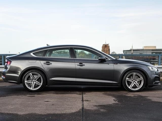 Audi A5 Sportback 1.4 TFSI Sport S-line Edition Virtual Cockpit Ambianceverlichting Stoelverwarming LED Apple CarPlay Android Auto DAB Navigatie 18" / 7