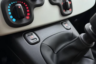 Fiat Panda 1.0 Hybrid Pandina Cross | DEMO | Tot 8 jaar garantie | Airco | Apple Carplay/Android Auto | Bluetooth | Cruise control | DAB+ | Lichtmetalen velgen | Parkeersensoren | Hoge zit / 21