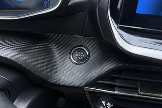 Peugeot 208 1.2T Allure Pack 100pk | Navigatie | Adaptive Cruise Control | Stoelverwarming | Climate Control | Achteruitrijcamera | LED koplampen | 3D Cockpit | 16'' Lichtmetalen velgen | Apple Carplay & Android Auto / 24
