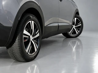 Peugeot 3008 1.6 Plug-in Hybrid 4WD 300 pk GT AUT  | 1e eigenaar | carplay | panoramadak | navigatie | 3D cockpit | 2 laadkabels | BTW / 11