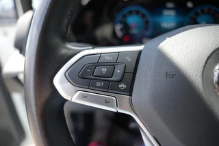Volkswagen Golf 1.5 TSI Style Pano, ACC,Carplay,Navi / 27