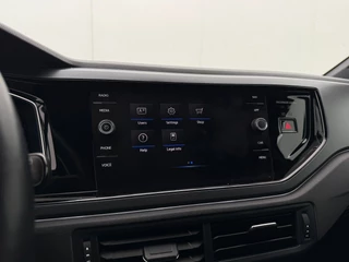 Volkswagen POLO 1.0 TSI R-Line | Automaat | Adaptive cruise | Stoelverwarming | CarPlay | Parkeersensoren voor & achter / 19