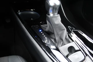 Toyota C-HR 1.8 HYBRID DYNAMIC ALL-SEASON BANDEN STOELVERW. DODEHOEKDETECTIE KEYLESS LED KOPLAMPEN PARK.SENSOREN V+A / 20