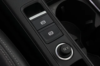 Audi Q3 45 TFSI e S Line / 39