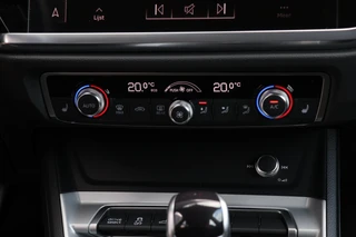 Audi Q3 45 TFSI Hybrid Edition Camera Trekhaak App-connect Stoelverwarming / 31