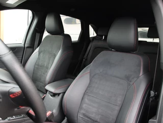 Ford Kuga 2.5 PHEV 225PK ST-Line X | Trekhaak / 7