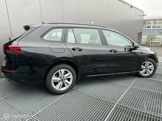 Volkswagen Golf Variant 1.0 TSI Life / 21