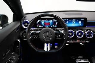 Mercedes-Benz A-Class 250 e Star Edition LIMITED ACC PDC Panoramadak Sfeerverlichting AMG NAP / 7