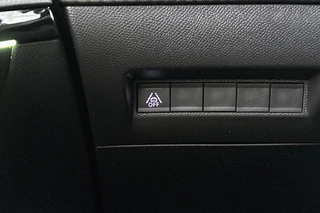 Peugeot 208 1.2 PureTech GT Automaat Panoramadak Camera Apple CarPlay LED / 24