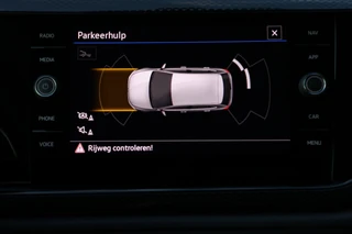 Volkswagen POLO Achteruitrijcamera App-connect Navigatie Parkeersensoren / 20