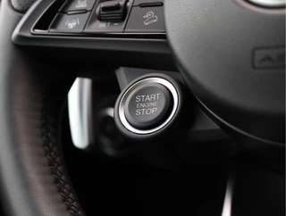 Alfa Romeo Stelvio 2.0 T AWD Veloce  | Leder | H/K | ACC | 21'' / 46