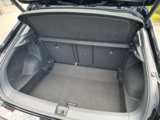 Volkswagen T-Roc 1.5 TSI 150pk DSG Style Carplay | Camera | Keyless | Elek. Achterklep | Rijklaar incl. garantie / 26