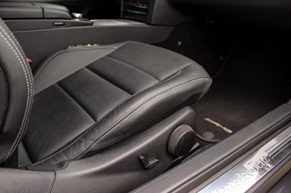 Mercedes E-klasse Coupé 200 Prestige Sport AMG pakket | Automaat | NL auto | 184 pk | 20 inch | Camera | Xenon | PDC | Sportstuur | Cruise-control | Climate-control | Leer / 17