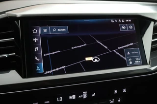 Audi Q4 Sportback e-tron 40 204pk S Edition 77 kWh SOH 91% Stoelverwarming Camera HUD Keyless ACC S-Line / 21