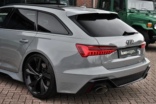 Audi RS6 Avant 4.0 TFSI quattro  Nardo Ceramic Pano Trekh Sportuitl HUD ACC Dynamic+ 4WS / 87