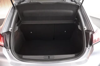 Peugeot e-208 EV GT 136pk 50 kWh SOH 91% Camera Navigatie Virtual Cockpit / 44
