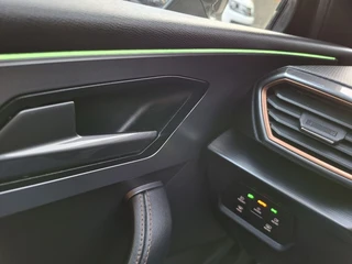 Cupra Leon 1.5 eTSI Business Intense AUT.* Navigatiesysteem * Elektrische stoelen met memory * Parkeercamera * / 42
