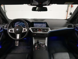 BMW 4 Serie Coupé M440i Schuifdak | Harman Kardon | M Stoelen / 7