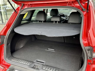 Renault Kadjar 1.3 TCe 140 EDC Intens  | Trekhaak | Leer | Elektrische Stoelen | All Seasons | Stoelverwarming | Navigatie | Climate Control | Reservewiel | Apple CarPlay/Android Auto / 19