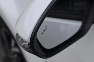 Toyota Yaris HYBRID 115 DYNAMIC COMFORT-PACK LED 16"LMV PRIVACY-GLASS ALL-SEASON BLISS PARK-SENSOREN STUUR/STOELVERW. / 18