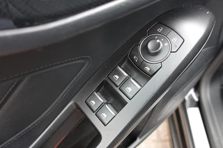 Ford Focus 1.0 EcoBoost Titanium X Business ST Line Winterpakket | LED | PDC | Camera | / 25