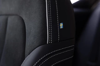 Volvo XC40 | B3 Ultra Dark|Black Edition|MY 2027|FULL OPTION|360° Camera|Panoramadak / 34